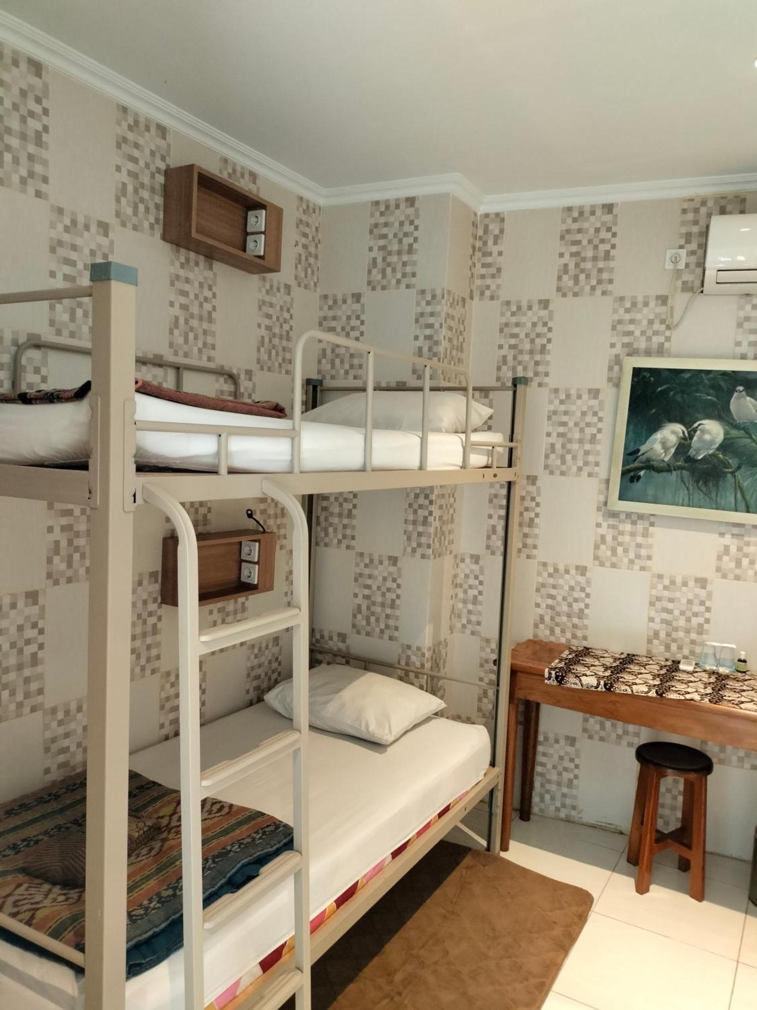 The Cabin Purwokinanti Hotel Yogyakarta Ngoại thất bức ảnh